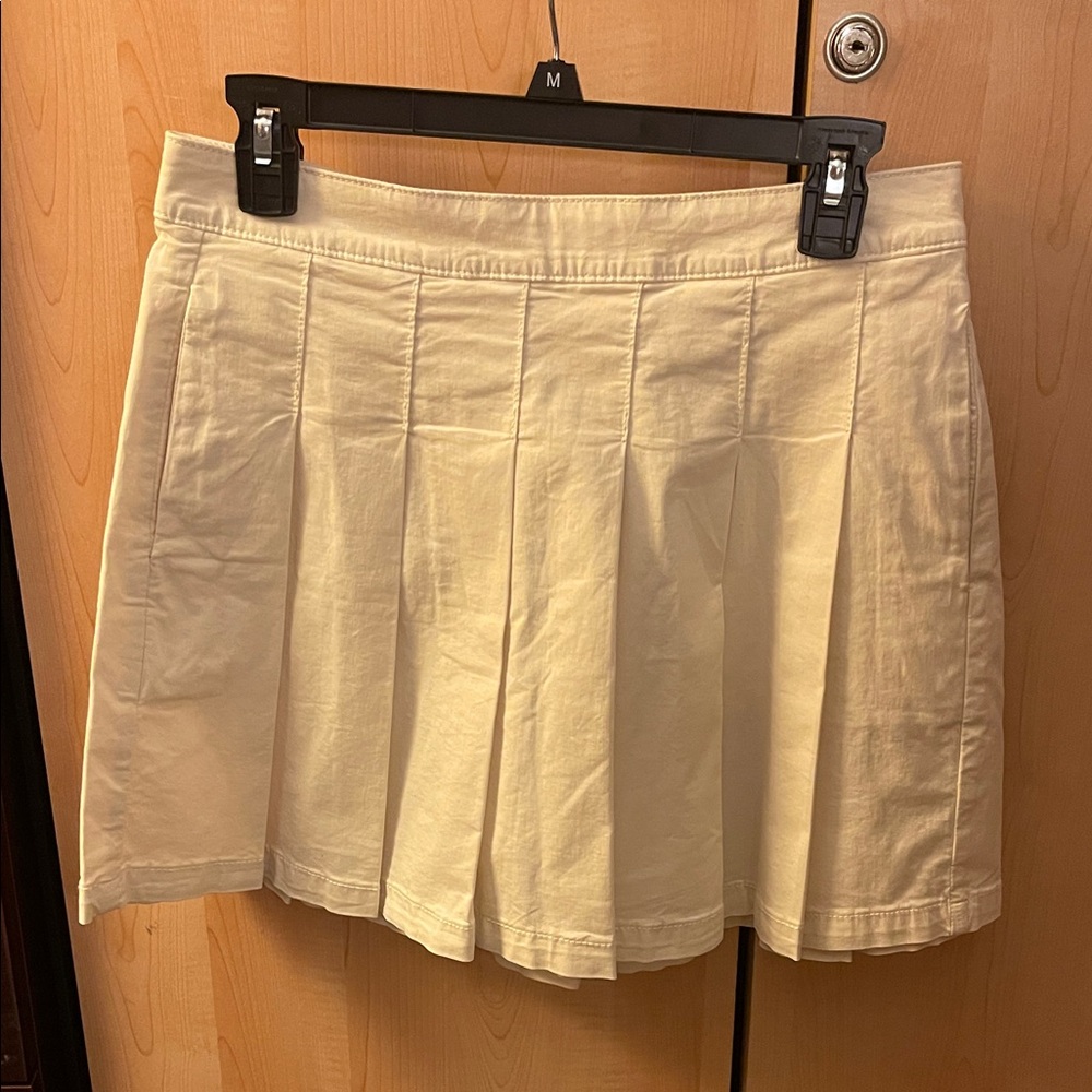 American Eagle Cream Pleated Skirt